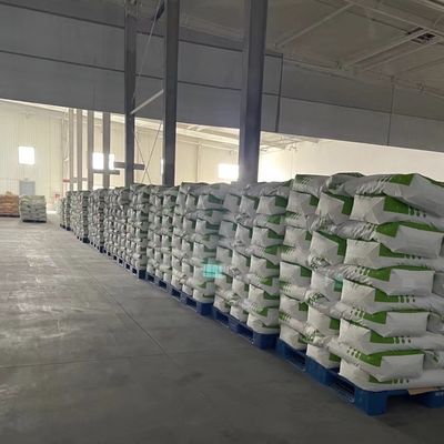 Behoorlijke, in koud water oplosbare witte koffiecrème met 35% vet en 1-4% eiwit